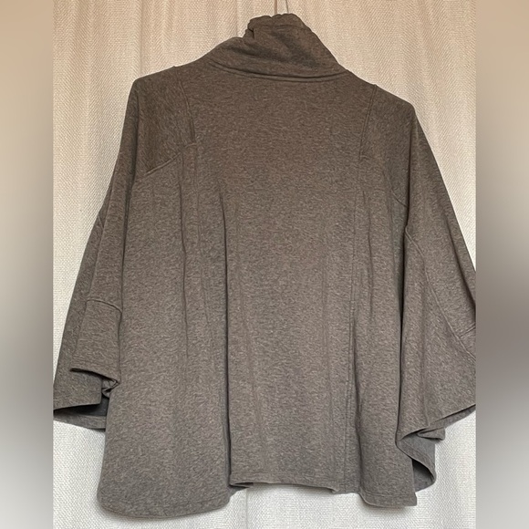 UGG Australia Pichot Poncho - Picture 4 of 9